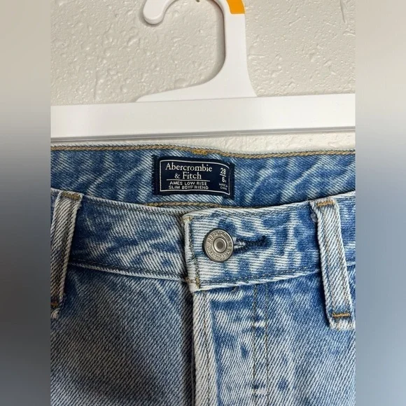 Abercrombie Ames Low Rise Slim Boyfriend Jeans 6 - Picture 4 of 5